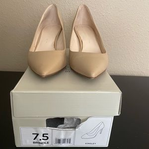 Banana Republic Kinsley pumps.  Size:7.5 Color: Brindle.